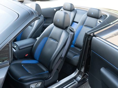 Used 2017 Rolls-Royce Dawn RWD image 53