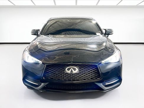 Used 2018 INFINITI Q60 3.0t Luxe w/ Sensory Package 3.0T Luxe image 2