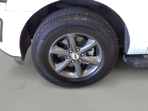 Used 2021 Ford Expedition Limited AWD/4WD image 9