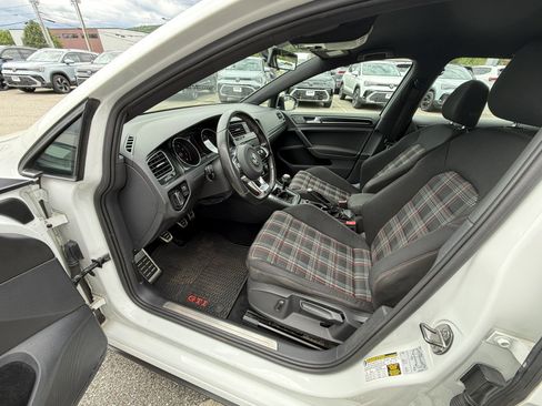 Used 2017 Volkswagen GTI S FWD image 10