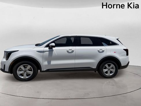New 2026 Kia Sorento LX FWD image 6