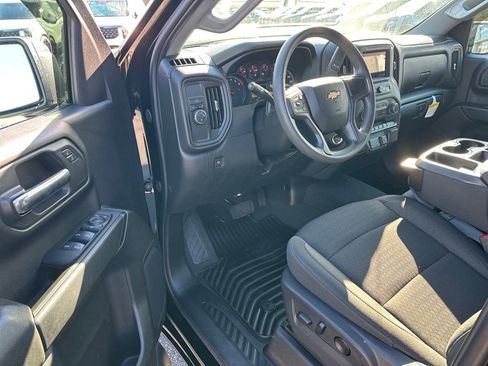 Used 2025 Chevrolet Silverado 1500 Custom w/ Turbomax Blackout Package image 6