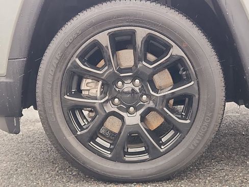 Used 2024 Jeep Compass Latitude image 6