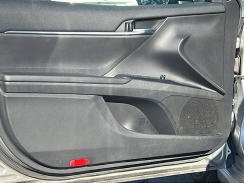 Used 2020 Toyota Camry SE w/ Sunroof Package FWD image 23