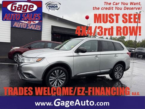 Used 2020 Mitsubishi Outlander SE image 1