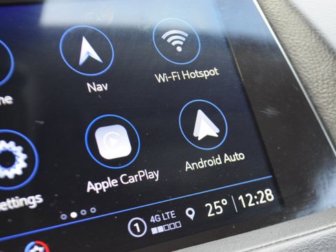 Used 2021 Cadillac XT4 Premium Luxury image 26