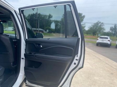 Used 2022 Honda Pilot Special Edition image 11