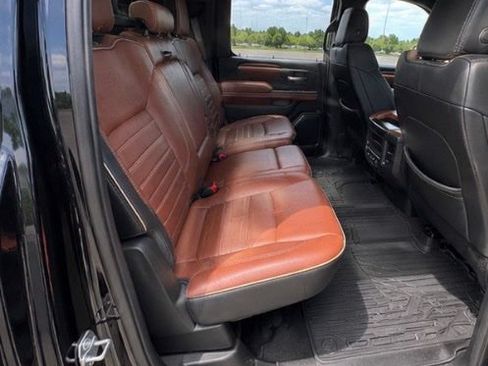 Used 2025 GMC Sierra 2500 Denali Ultimate AWD/4WD image 36