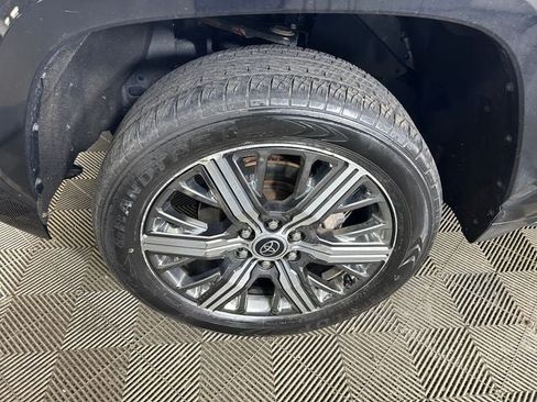 Used 2023 Toyota Tundra Capstone AWD/4WD image 10