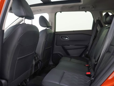 Used 2023 Nissan Rogue Platinum AWD/4WD image 21