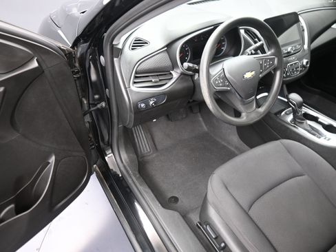 Used 2024 Chevrolet Malibu LT FWD image 12