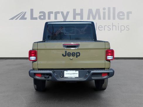 New 2026 Jeep Gladiator Sport image 4