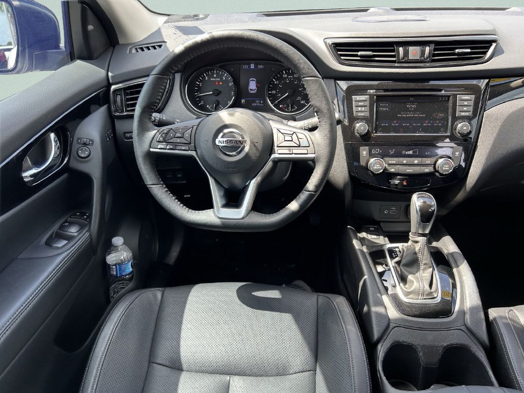 Used 2021 Nissan Rogue Sport SL w/ Premium Package FWD image 18