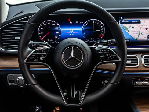 Used 2026 Mercedes-Benz GLE 450e GLE 450e 4MATIC SUV image 18