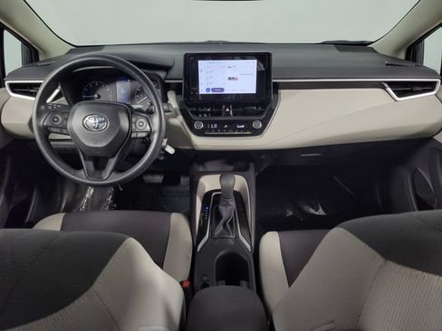 Used 2025 Toyota Corolla LE FWD image 20
