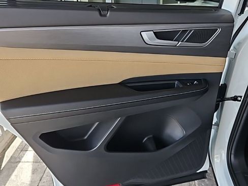 New 2026 Volkswagen Atlas Cross Sport SE image 21