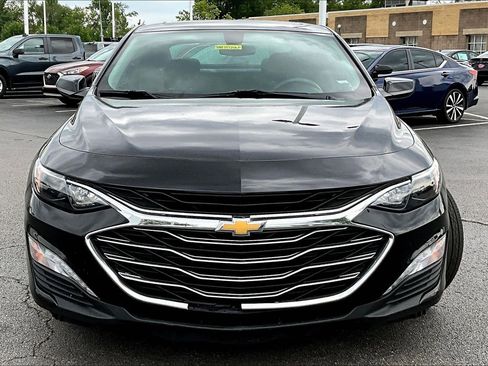 Used 2022 Chevrolet Malibu LT FWD image 2