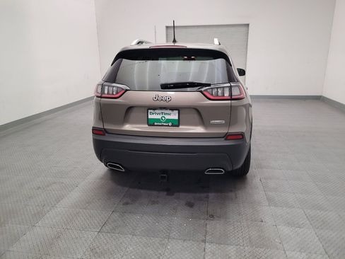Used 2019 Jeep Cherokee Latitude w/ Popular Appearance Group FWD image 7