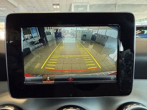 Used 2017 Mercedes-Benz GLA 250 image 14