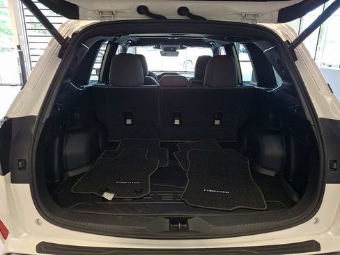 Certified 2025 Subaru Forester Premium AWD/4WD image 28