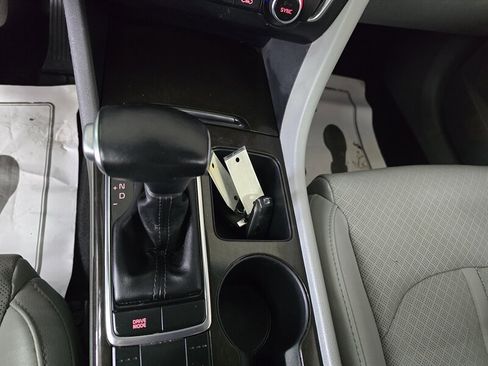 Used 2018 Kia Optima EX image 10