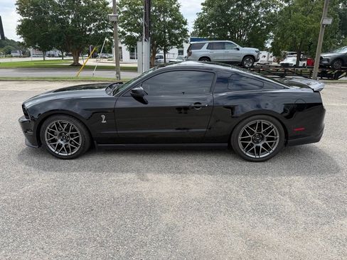 Used 2012 Ford Mustang Shelby GT500 w/ SVT Performance Pkg RWD image 6