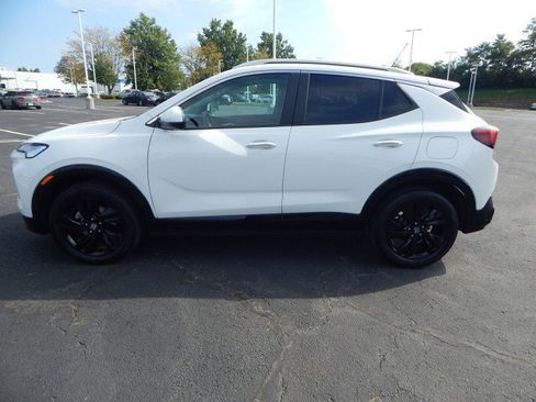 Used 2024 Buick Encore GX Sport Touring image 9
