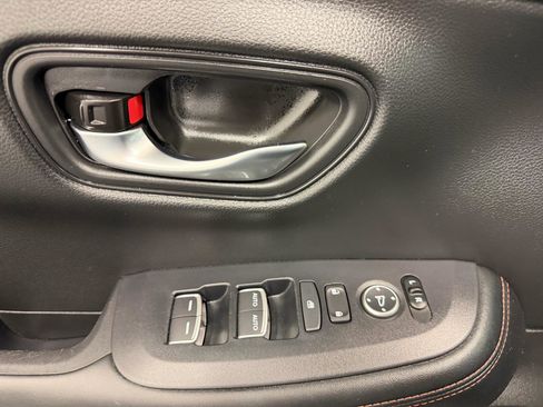 Used 2025 Honda HR-V Sport image 6