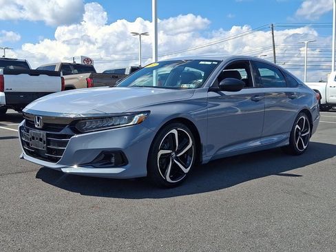 Used 2022 Honda Accord Sport image 3