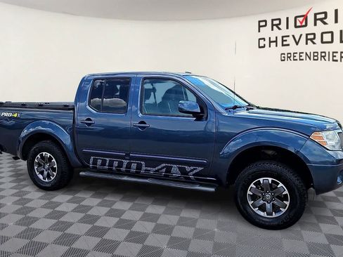 Used 2014 Nissan Frontier PRO-4X w/ Pro-4x Graphics Package AWD/4WD image 2