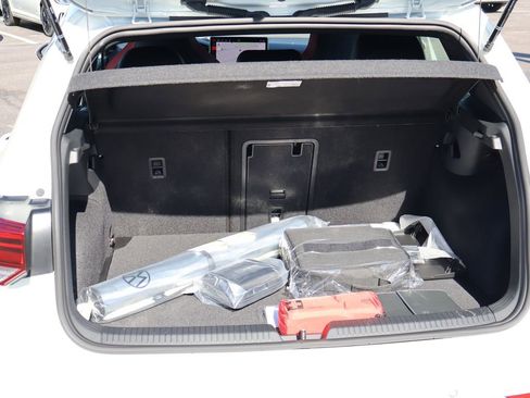 New 2026 Volkswagen GTI SE FWD image 17