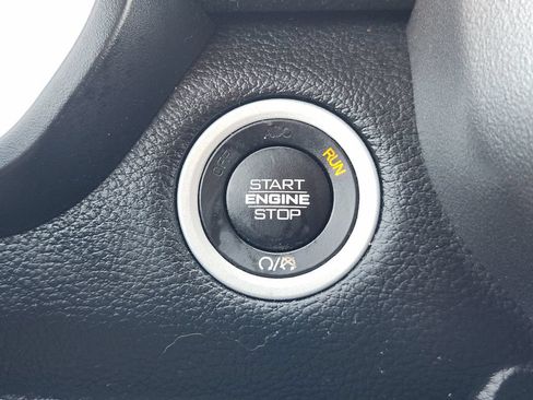 Used 2020 RAM 1500 Laramie RWD image 21