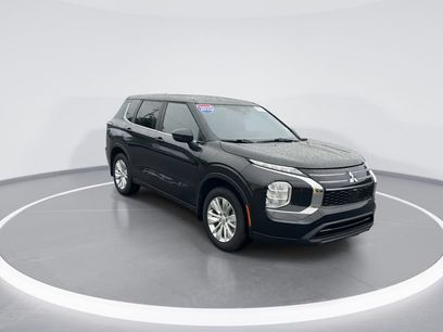 Used 2025 Mitsubishi Outlander ES