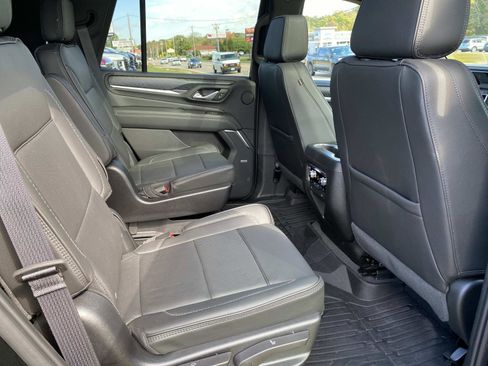 Used 2022 GMC Yukon Denali image 28
