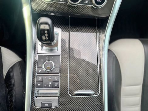 Used 2017 Land Rover Range Rover Sport SVR image 19