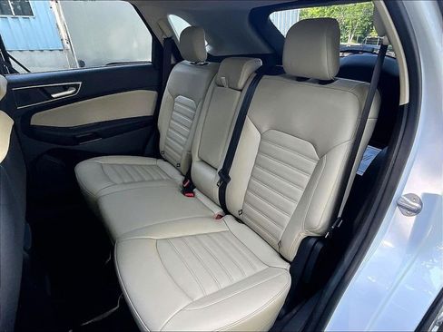 Used 2022 Ford Edge SEL AWD/4WD image 15