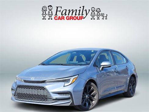 Certified 2023 Toyota Corolla SE image 1