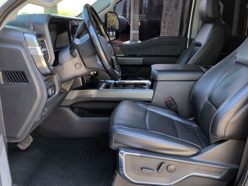 Used 2023 Ford F450 Lariat image 10