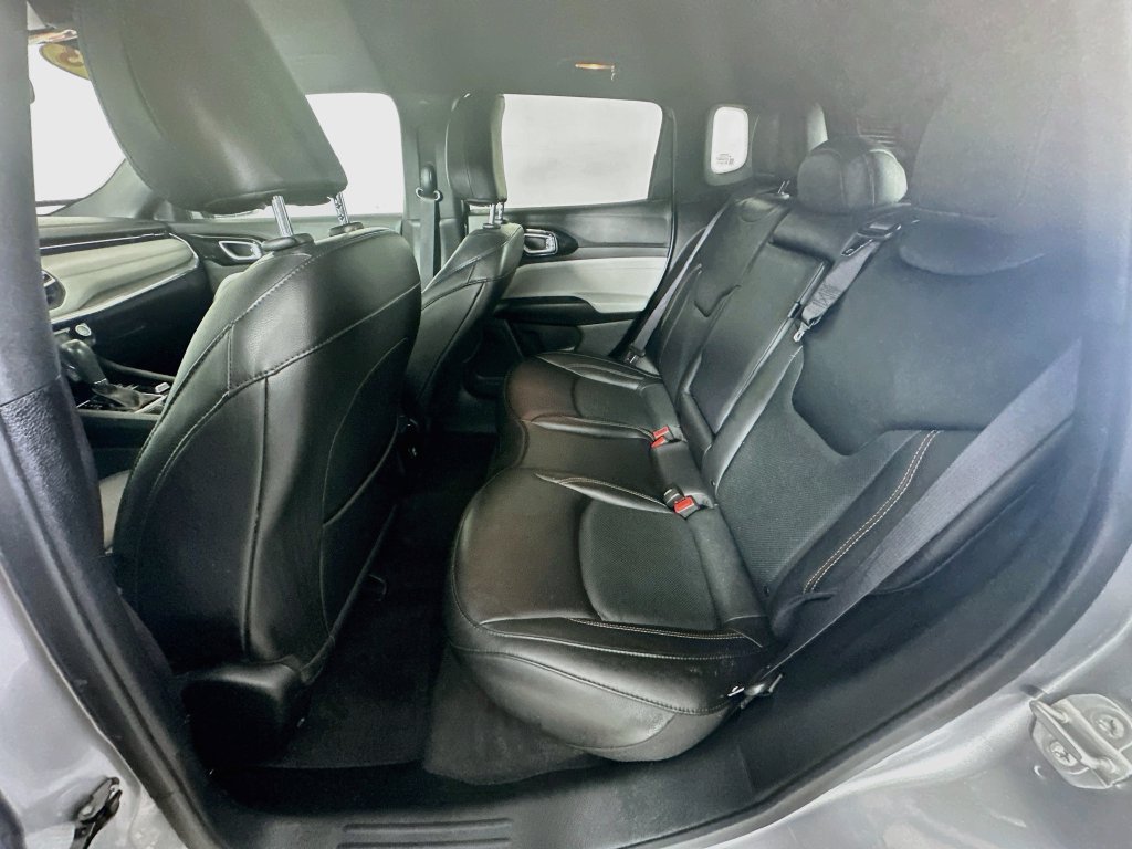 Certified 2023 Jeep Compass Limited AWD/4WD image 33