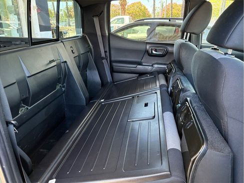 Used 2022 Toyota Tacoma TRD Sport w/ Technology Package RWD image 26