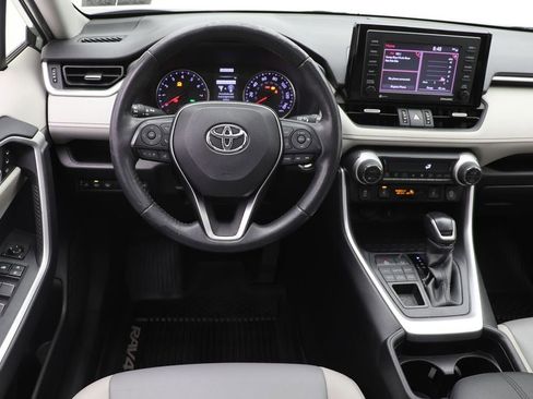 Used 2020 Toyota RAV4 XLE Premium AWD/4WD image 12