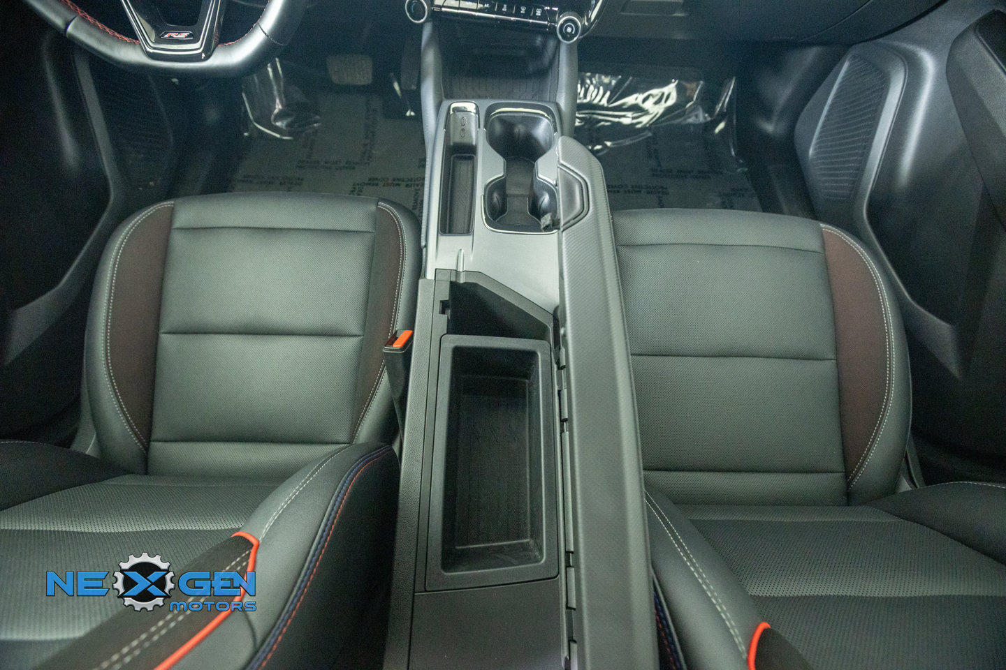 Used 2024 Chevrolet Equinox EV RS FWD image 31