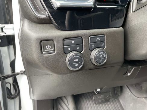 Used 2024 Chevrolet Silverado 2500 LT image 18