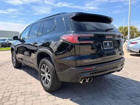 Used 2024 GMC Acadia AT4 w/ Luxury Package AWD/4WD image 10