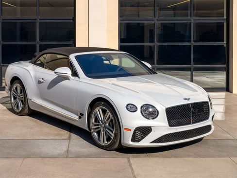New 2024 Bentley Continental GT image 15