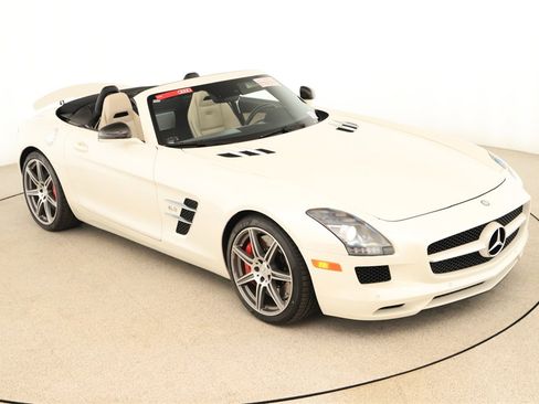 Used 2012 Mercedes-Benz SLS AMG Roadster image 36
