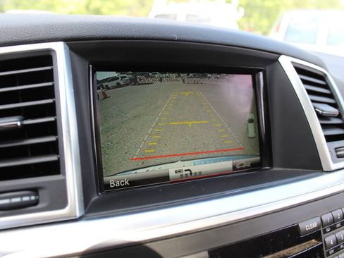 Used 2013 Mercedes-Benz ML 350 4MATIC image 19
