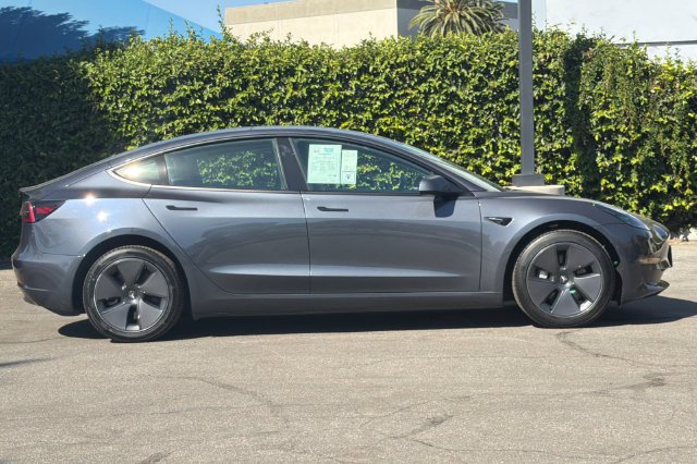Used 2023 Tesla Model 3 Standard Range RWD image 3