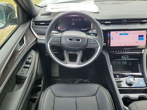 New 2026 Jeep Grand Cherokee L Limited AWD/4WD image 14