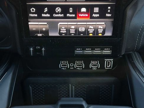 Used 2025 RAM 2500 Limited image 30